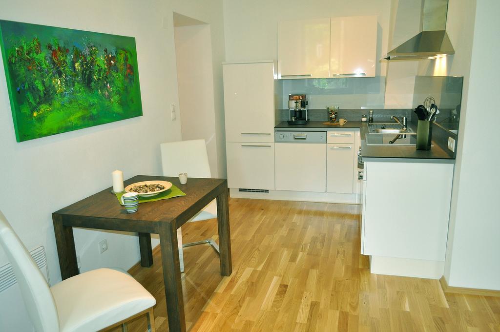 Ferienwohnung Im Univiertel Mit Garten Graz Esterno foto
