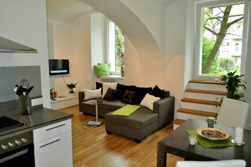 Ferienwohnung Im Univiertel Mit Garten Graz Esterno foto